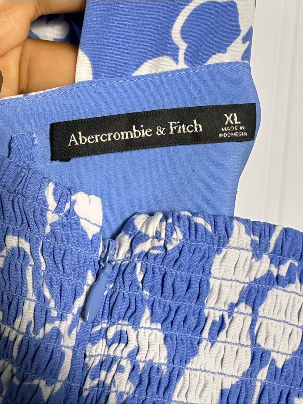 The Camille Off-The-Shoulder Maxi Dress Abercrombie & Fitch XL Floral Wedding - Picture 11 of 15
